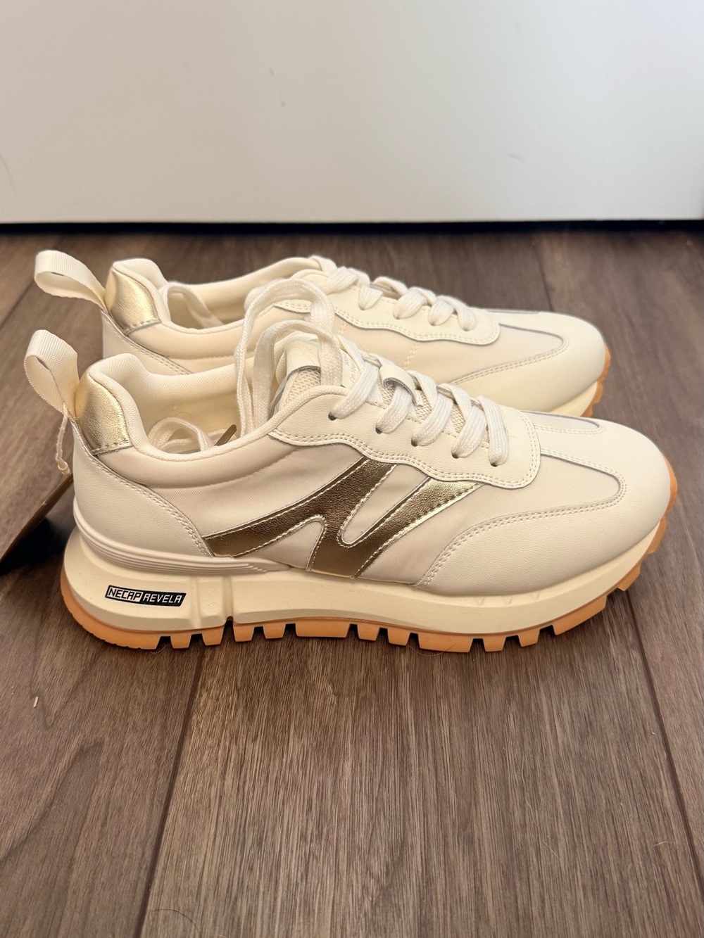 Somiless Chunky Platform Sneakers Cream Gold Size 38 NWT